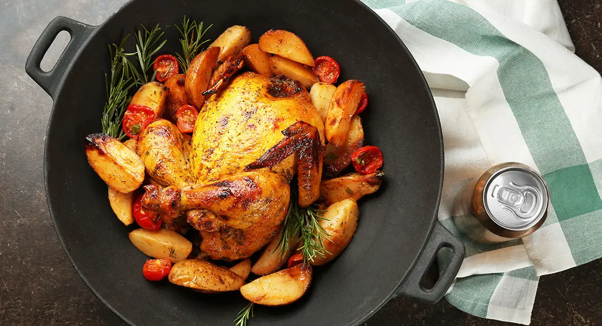 Pollo a la cerveza con papas al romero