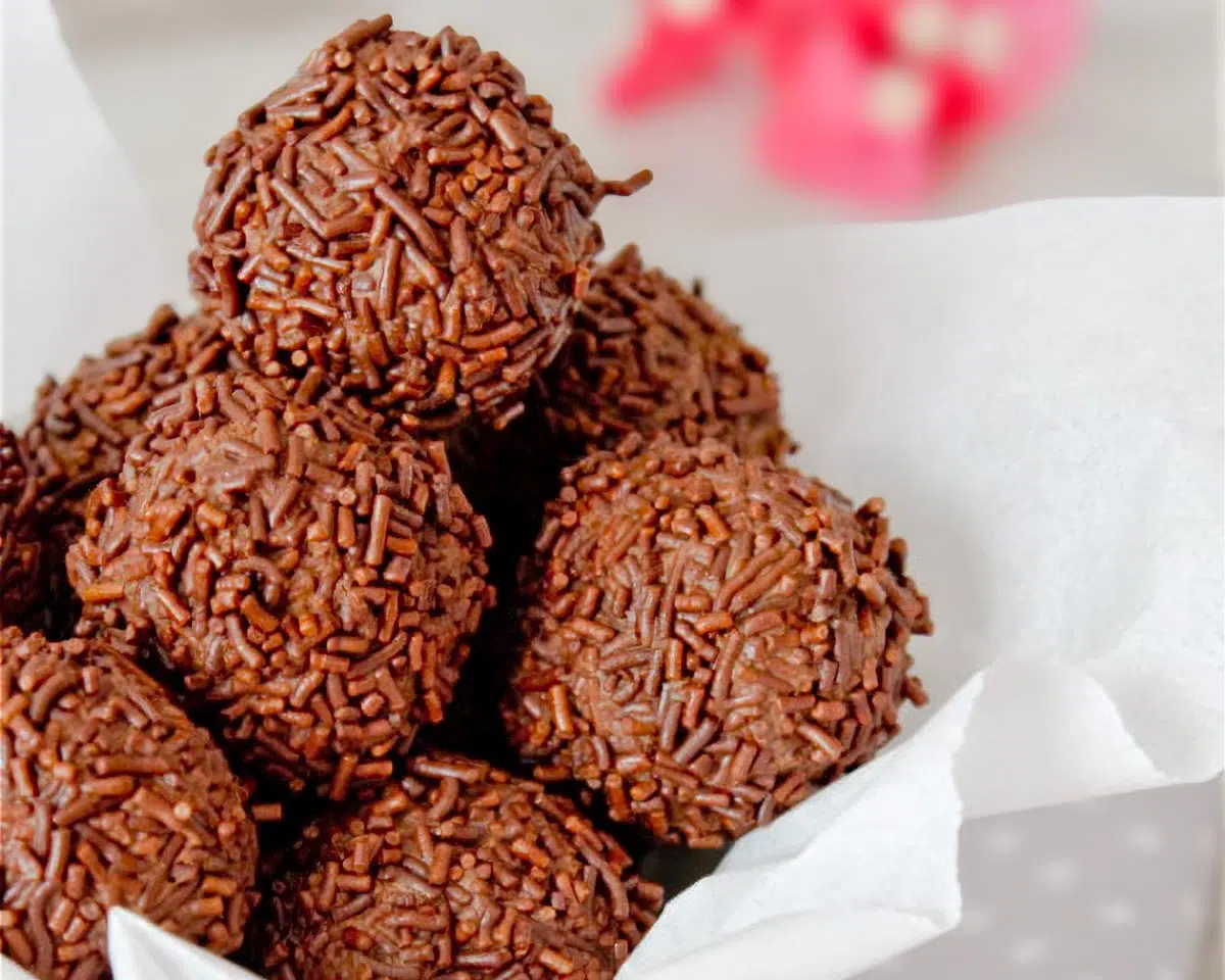 TRUFAS CASERAS DE CHOCOLATE PURO