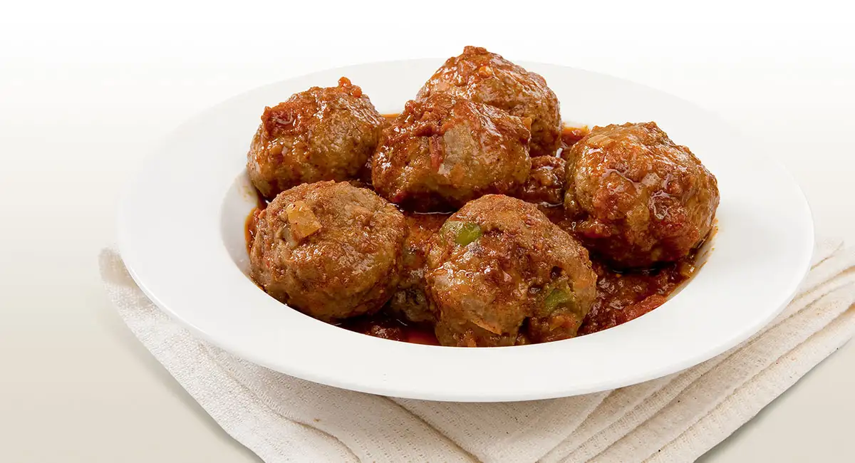 Sudado de albóndigas