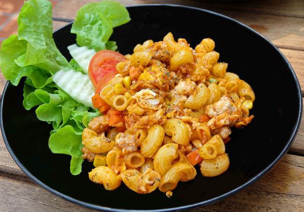 Macarrones con salsa de soya